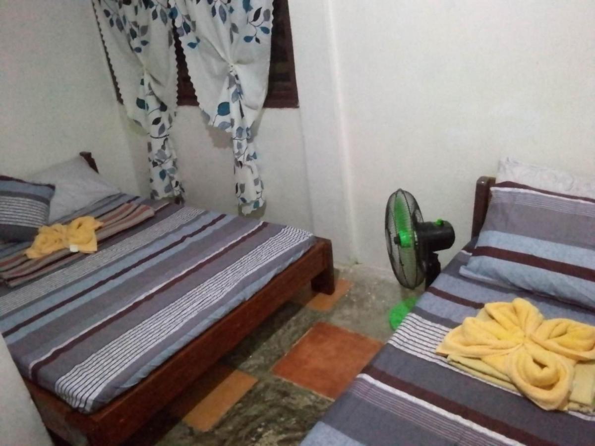Hotel Shalom Camp El Nido Esterno foto