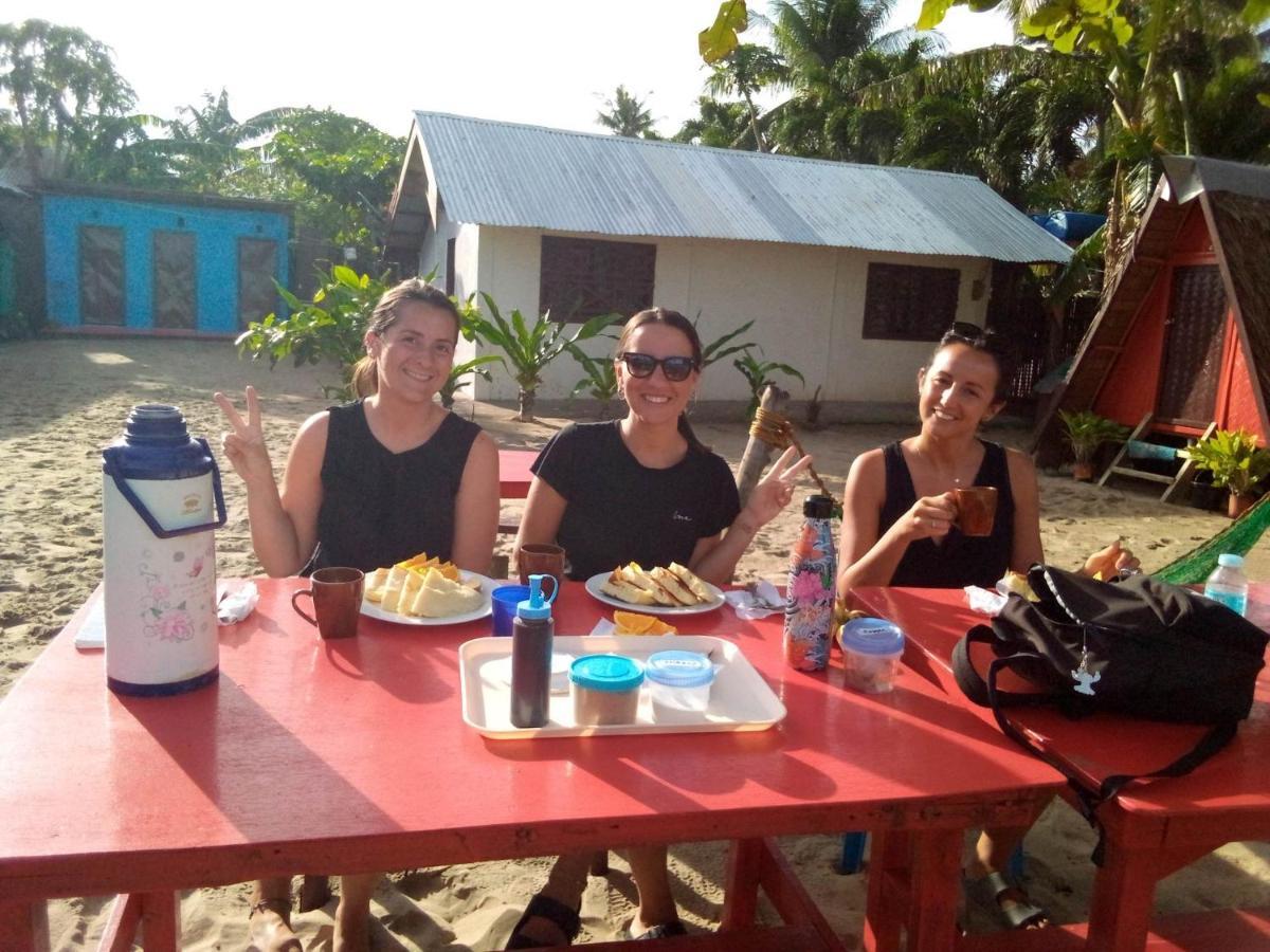Hotel Shalom Camp El Nido Esterno foto
