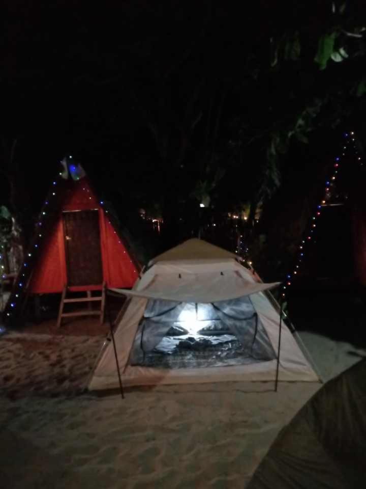 Hotel Shalom Camp El Nido Esterno foto